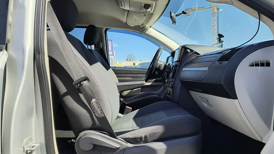 DODGE Caravan -
