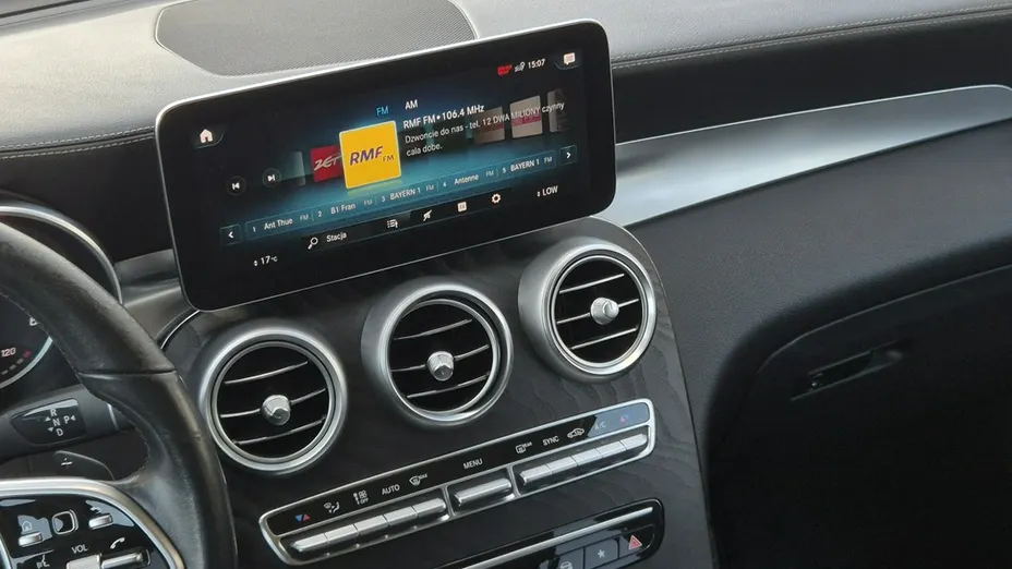 MERCEDES-BENZ GLC -