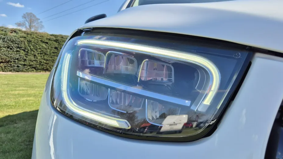 MERCEDES-BENZ GLC -