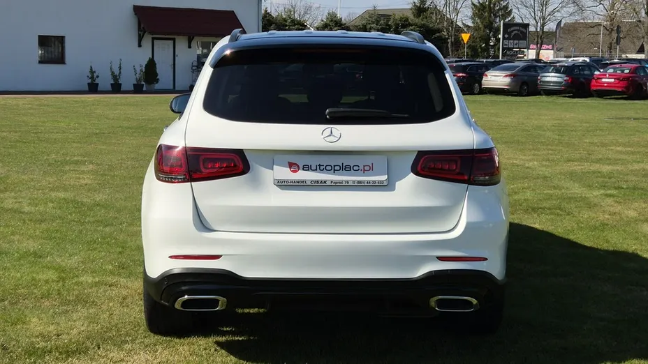 MERCEDES-BENZ GLC -