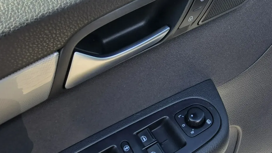 VOLKSWAGEN Sharan -
