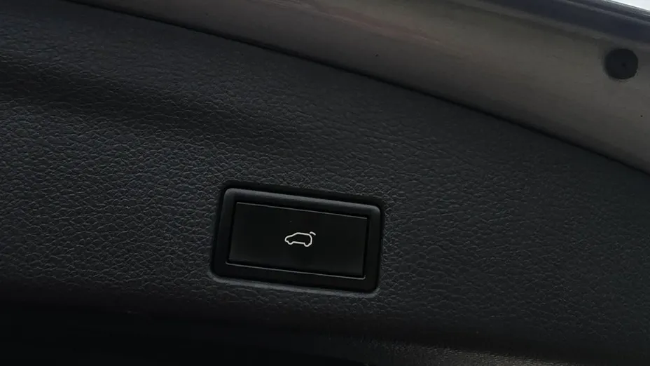 VOLKSWAGEN Sharan -
