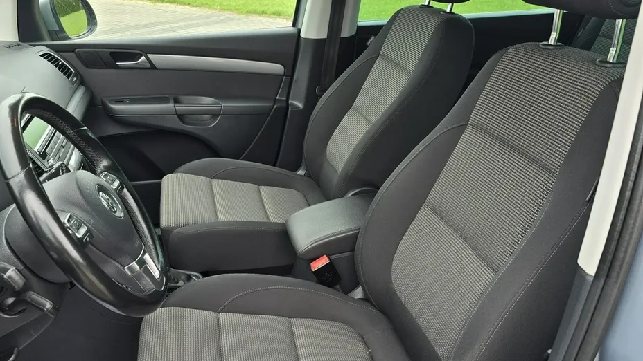 VOLKSWAGEN Sharan -