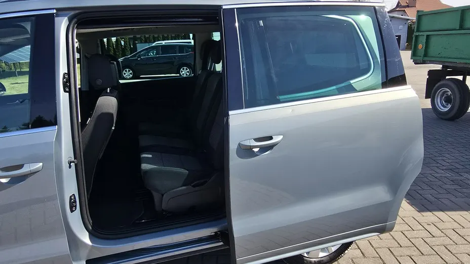 VOLKSWAGEN Sharan -