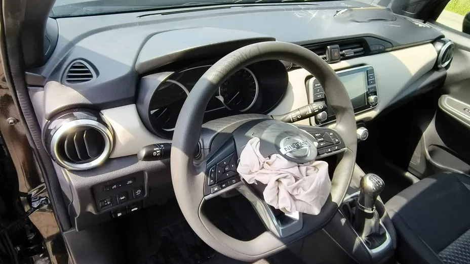 NISSAN Micra -
