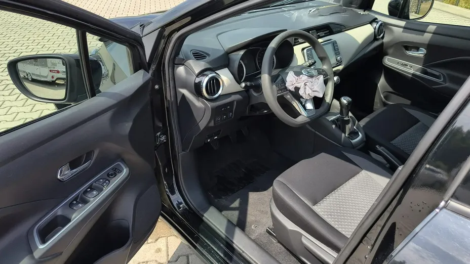 NISSAN Micra -