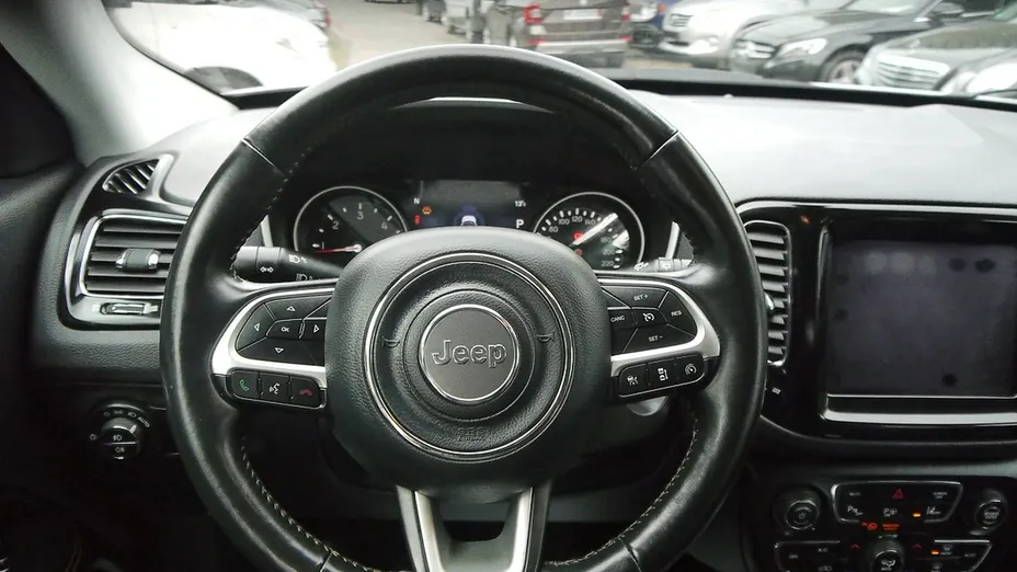 JEEP Compass -