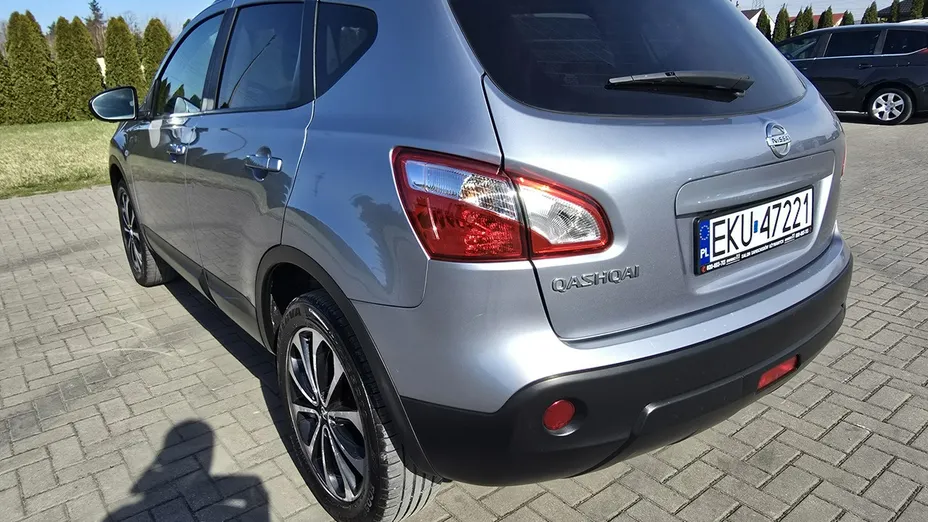 NISSAN Qashqai -