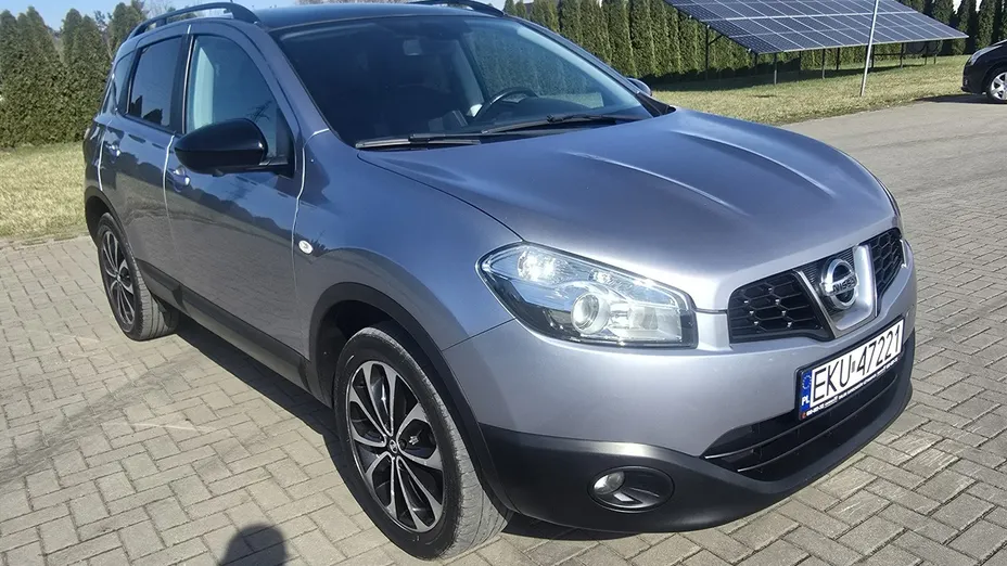 NISSAN Qashqai -