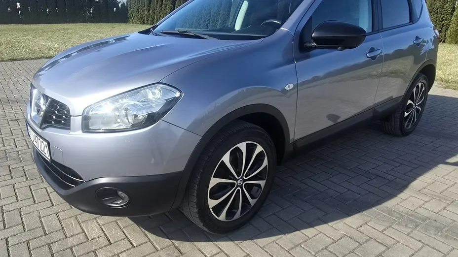 NISSAN Qashqai -