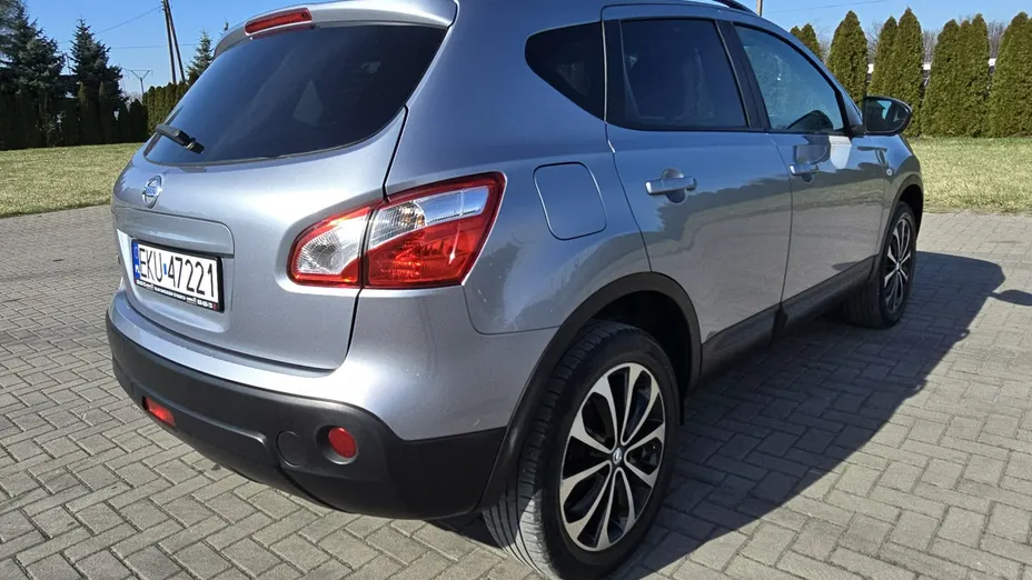 NISSAN Qashqai -