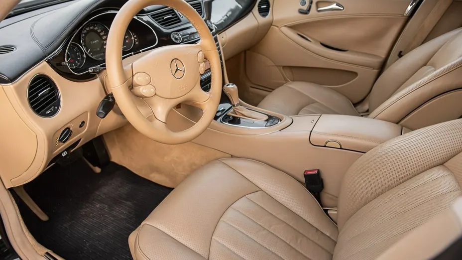 MERCEDES-BENZ CLS -
