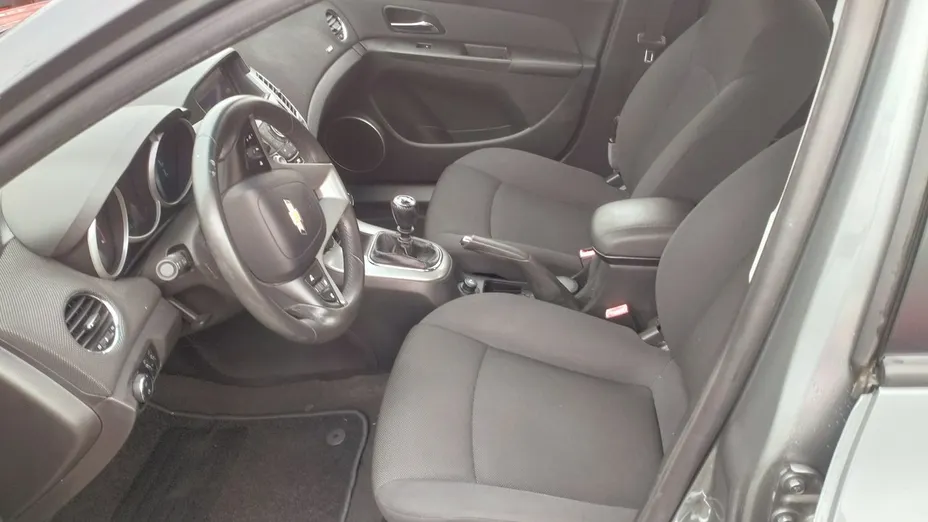 CHEVROLET Cruze -