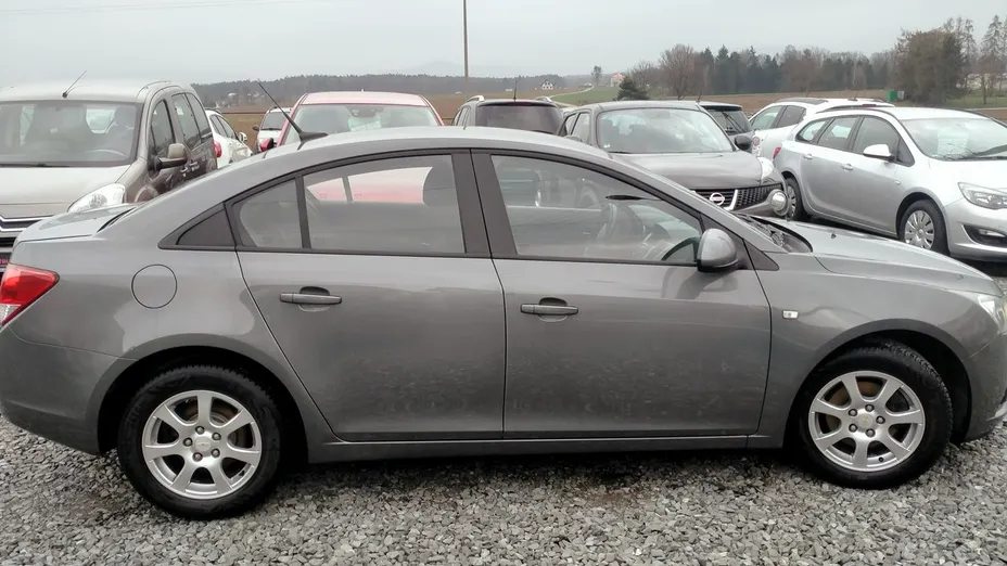 CHEVROLET Cruze -