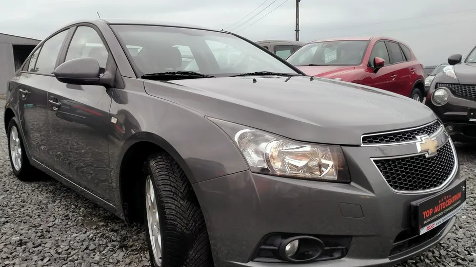 CHEVROLET Cruze -