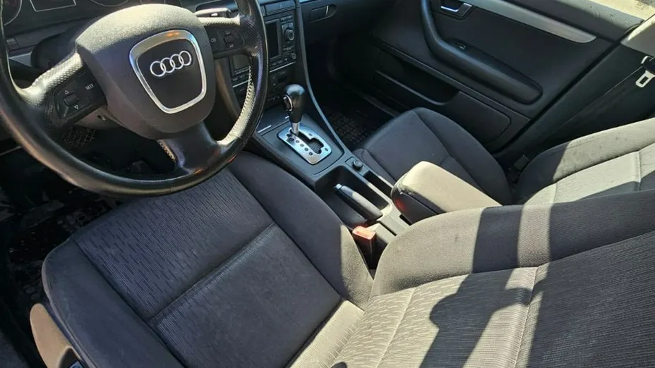 AUDI A4 -