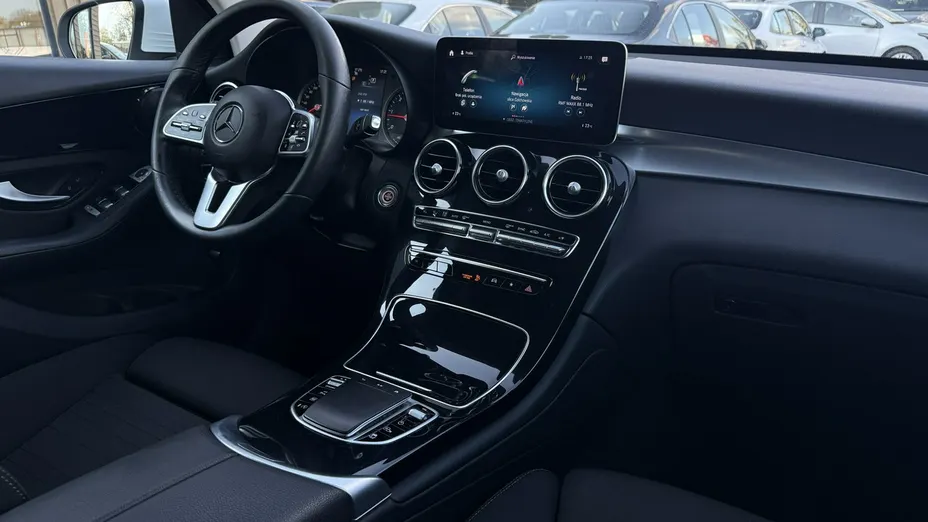 MERCEDES-BENZ GLC -