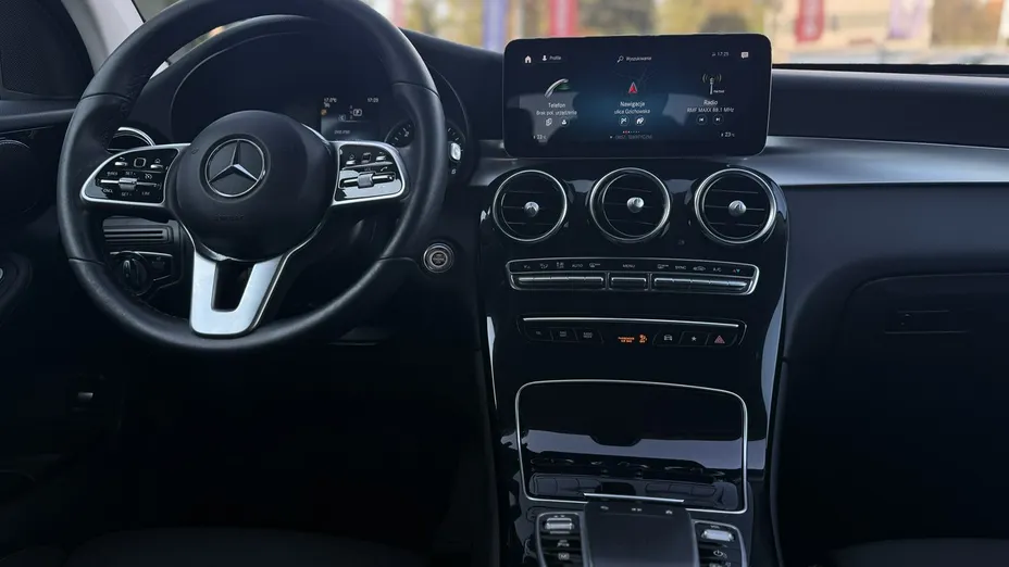 MERCEDES-BENZ GLC -