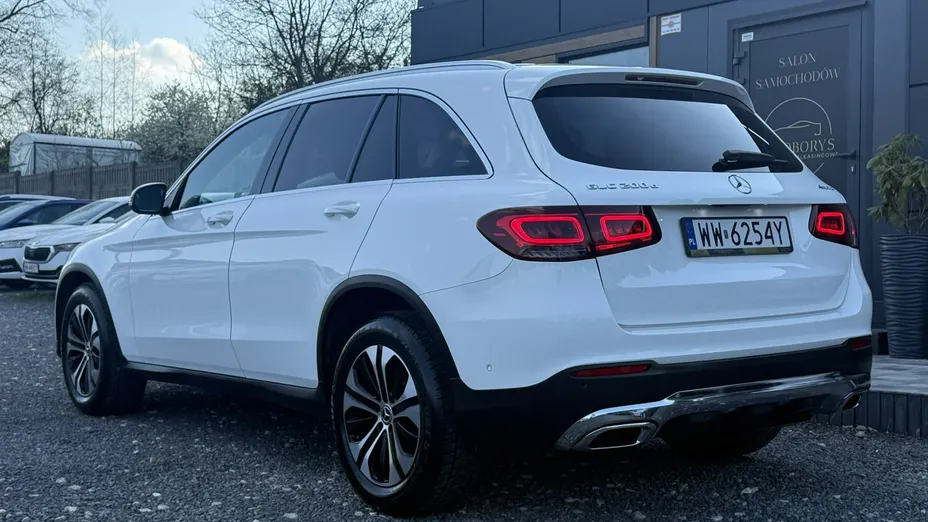 MERCEDES-BENZ GLC -