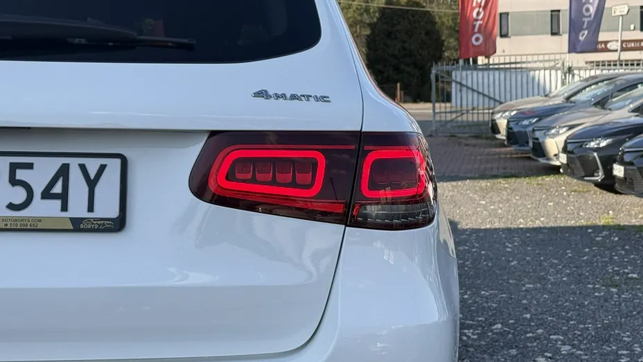 MERCEDES-BENZ GLC -