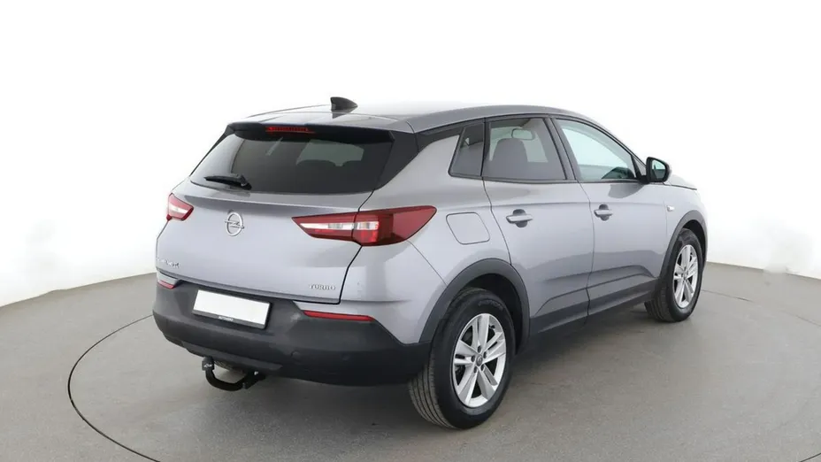 OPEL Grandland X -