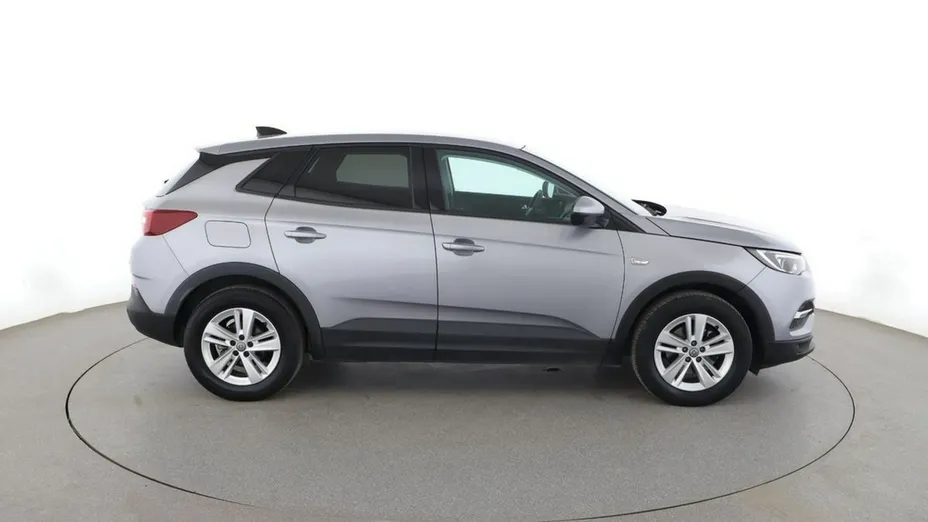 OPEL Grandland X -