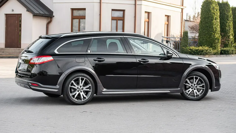 PEUGEOT 508 -