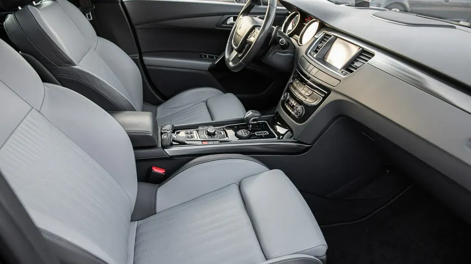 PEUGEOT 508 -
