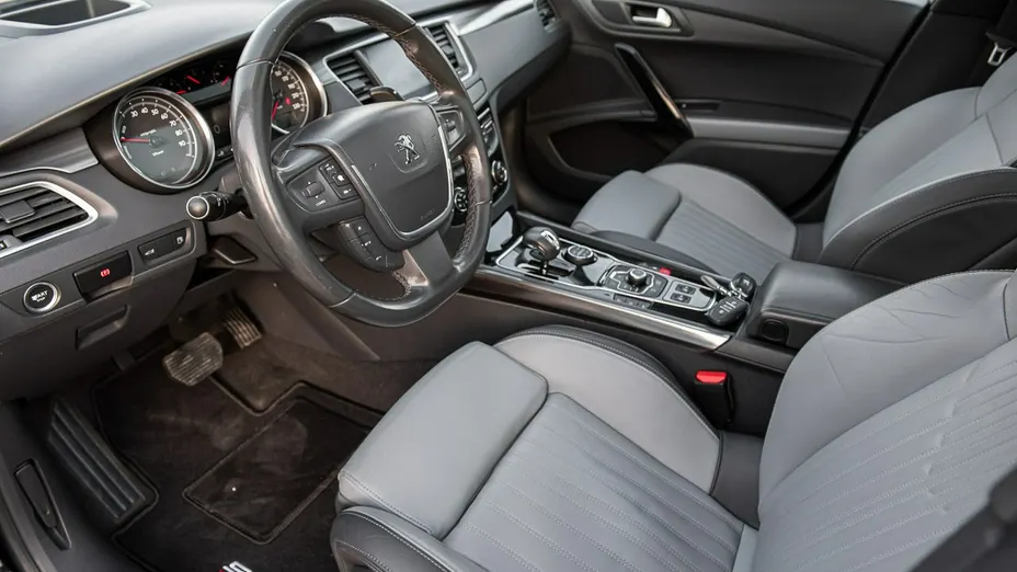 PEUGEOT 508 -