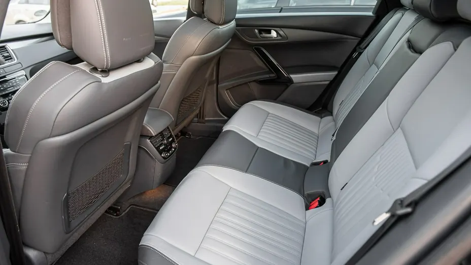 PEUGEOT 508 -