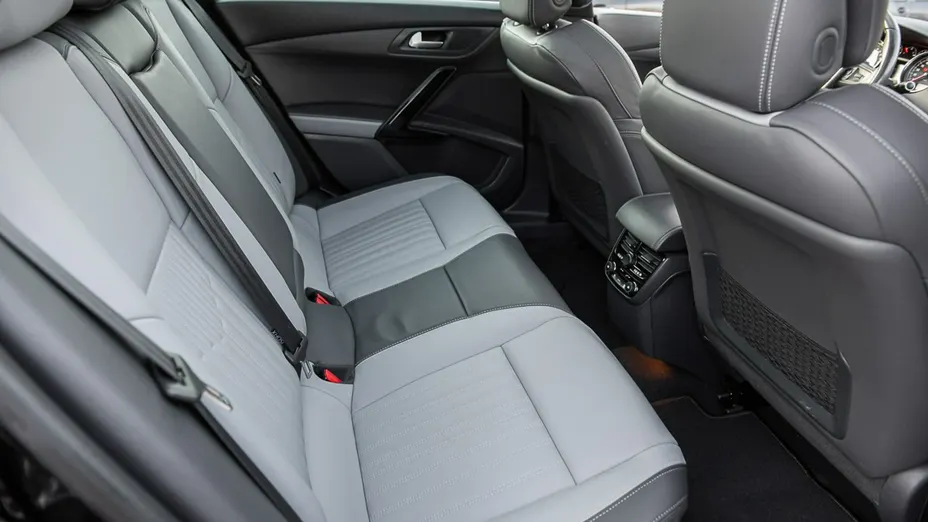 PEUGEOT 508 -
