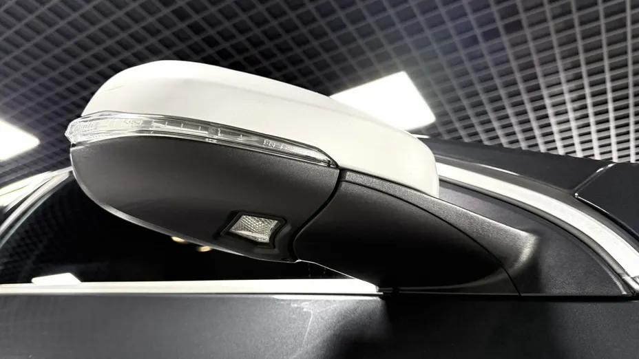 VOLVO V60 -