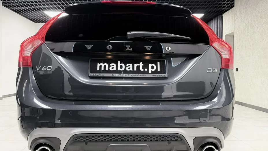VOLVO V60 -