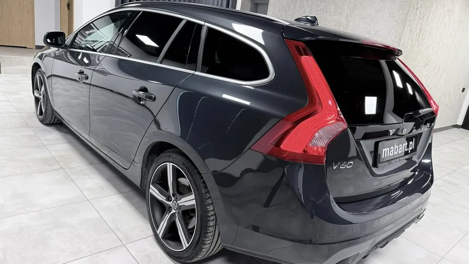 VOLVO V60 -