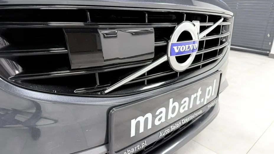 VOLVO V60 -