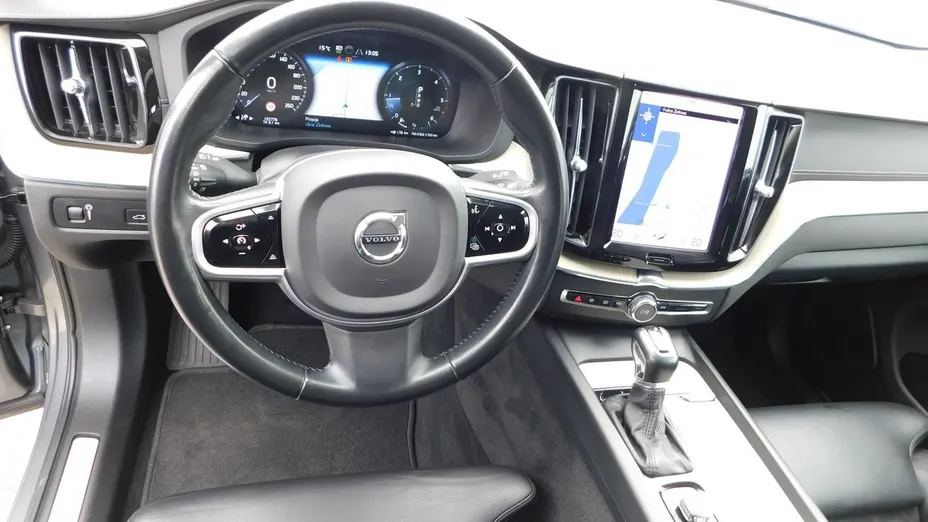 VOLVO XC60 -