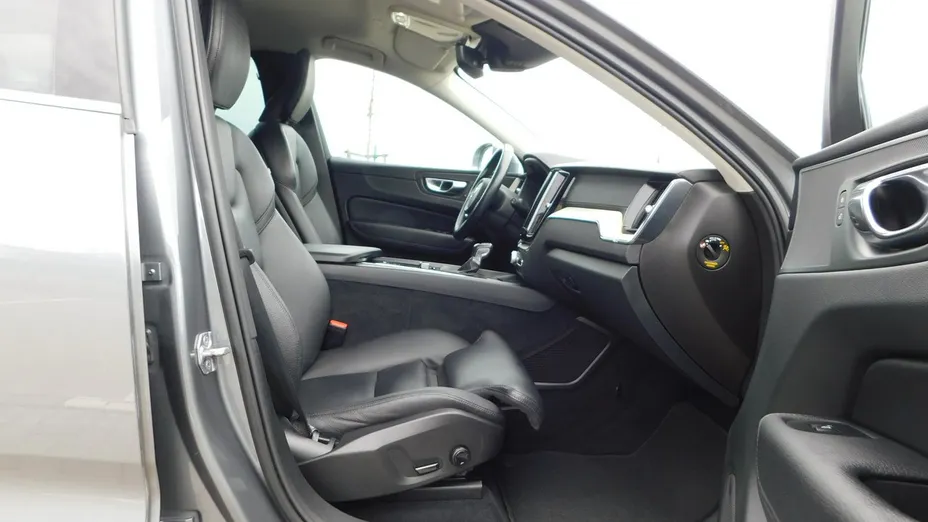 VOLVO XC60 -