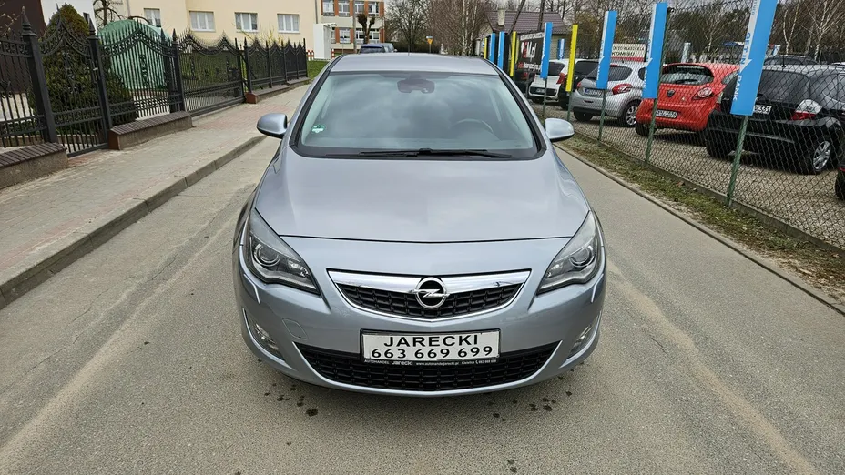 OPEL Astra -