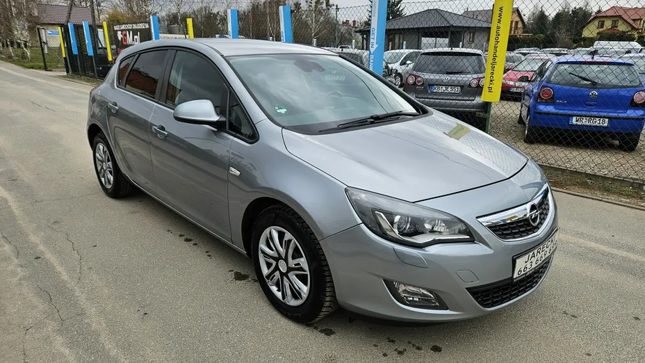 OPEL Astra -