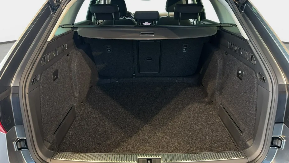 SKODA Superb -