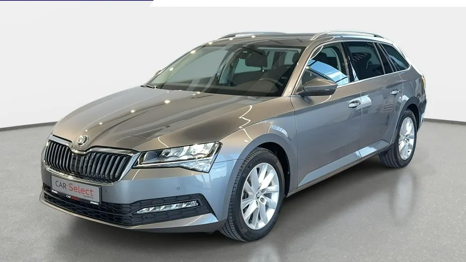 SKODA Superb -