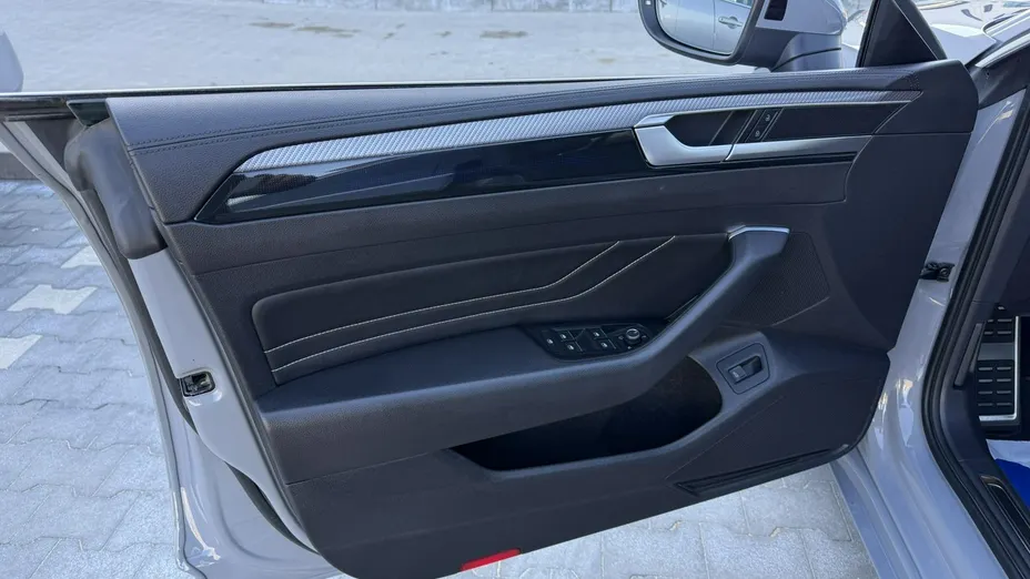 VOLKSWAGEN Arteon -