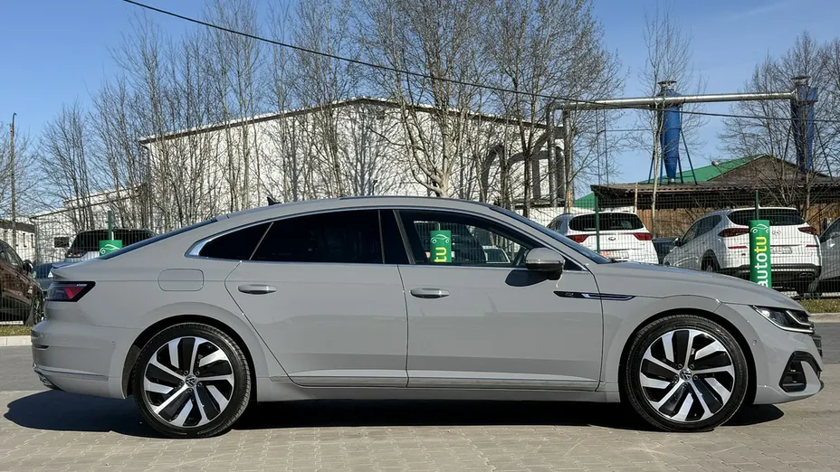 VOLKSWAGEN Arteon -