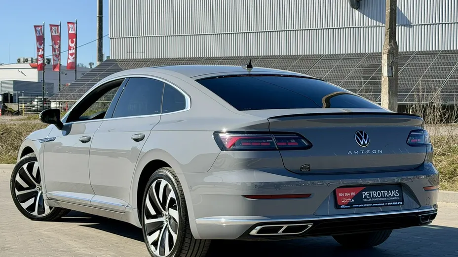 VOLKSWAGEN Arteon -