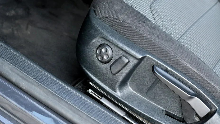 VOLKSWAGEN Passat -
