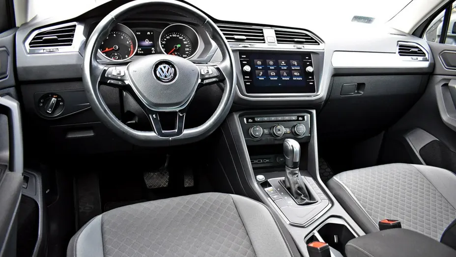 VOLKSWAGEN Tiguan -