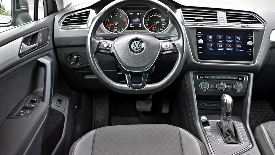 VOLKSWAGEN Tiguan -