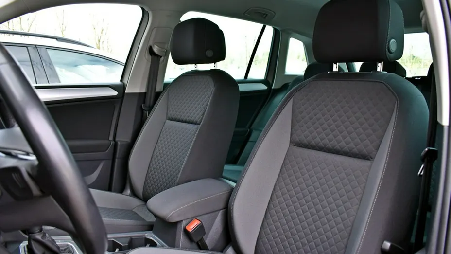 VOLKSWAGEN Tiguan -