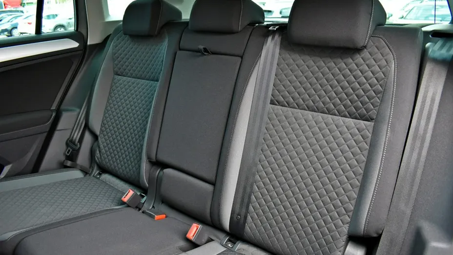 VOLKSWAGEN Tiguan -