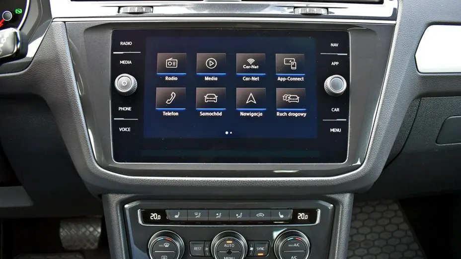 VOLKSWAGEN Tiguan -